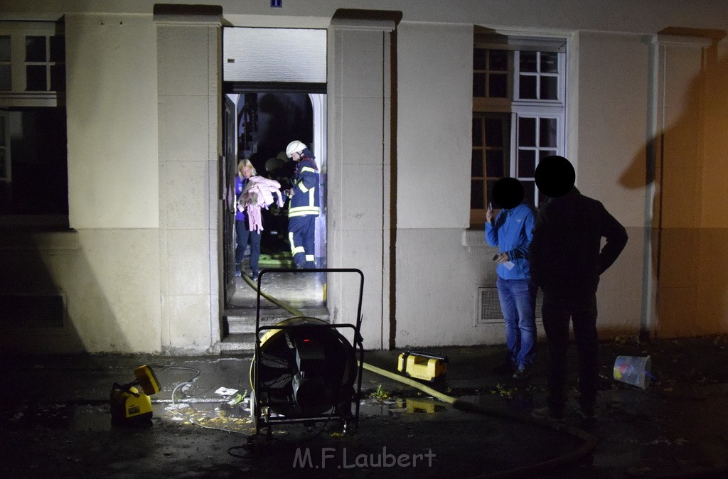 Feuer 2 Y Kellerbrand Koeln Humbold Gremberg Hachenburgerstr P622.JPG - Miklos Laubert